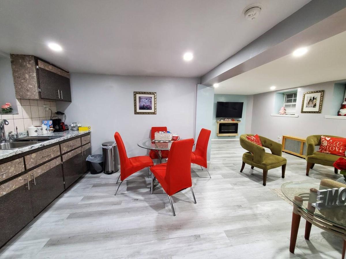 Lovely 2 Bedroom Apartment With 2 Entrance And Parking Нью-Йорк Екстер'єр фото