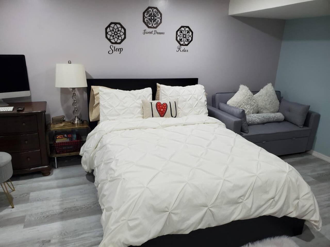 Lovely 2 Bedroom Apartment With 2 Entrance And Parking Нью-Йорк Екстер'єр фото